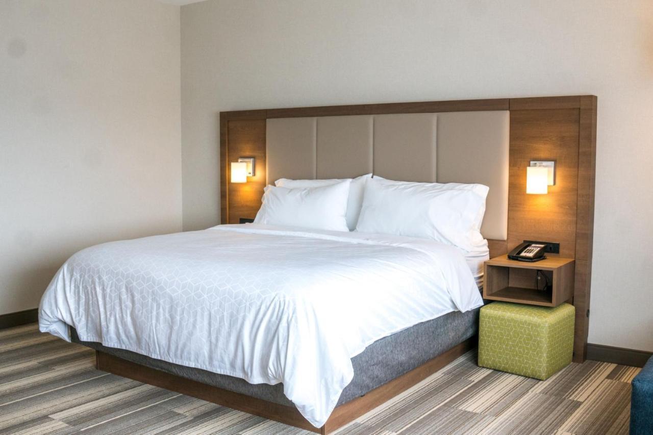 Holiday Inn Express & Suites - Brandon By Ihg المظهر الخارجي الصورة
