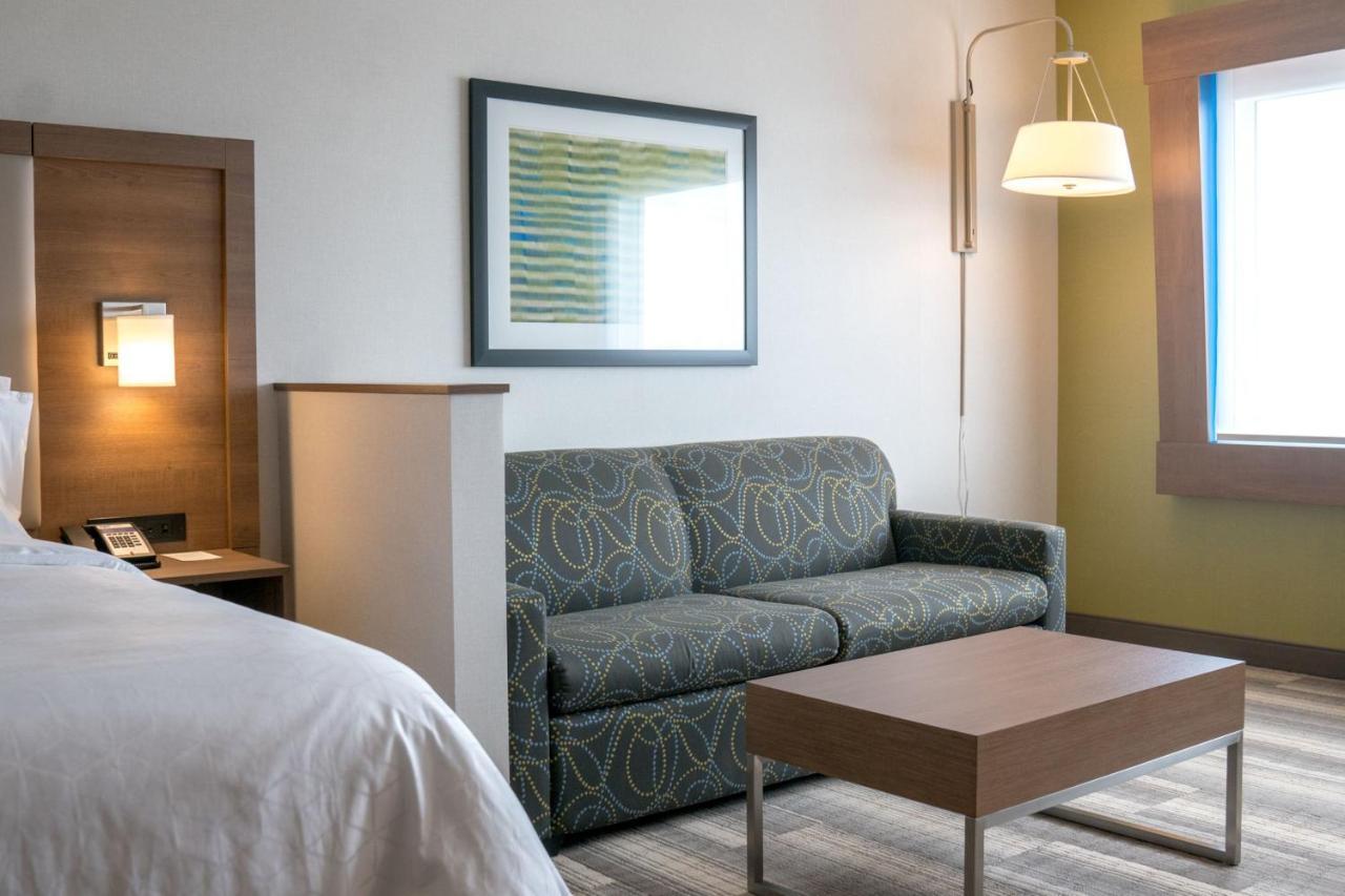 Holiday Inn Express & Suites - Brandon By Ihg المظهر الخارجي الصورة