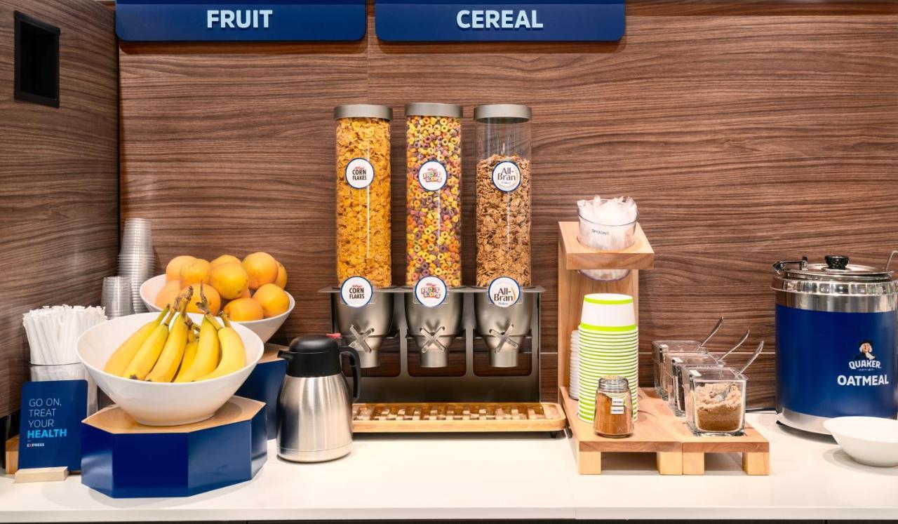 Holiday Inn Express & Suites - Brandon By Ihg المظهر الخارجي الصورة