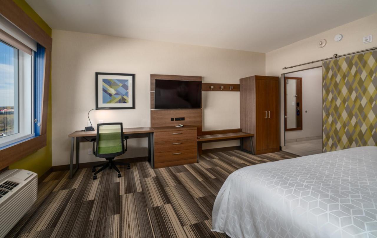 Holiday Inn Express & Suites - Brandon By Ihg المظهر الخارجي الصورة